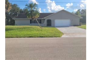 1438 Graham Cir, Lehigh Acres