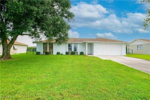 911 Se 19th St, Cape Coral 911 Se 19th St, Cape Coral