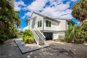 1444 Sandpiper Cir, Sanibel