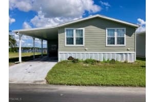 325 Shoreland Dr, Fort Myers