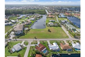 1359 Aqui Esta Dr, Punta Gorda