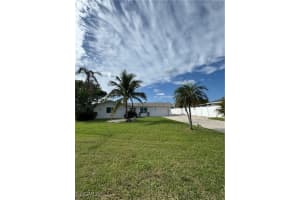 3720 Se 21st Pl, Cape Coral