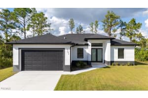 3203 Sunshine Blvd N, Lehigh Acres