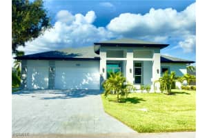 329 Ne 6th St, Cape Coral