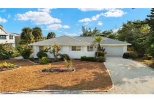 486 Lake Murex Cir, Sanibel
