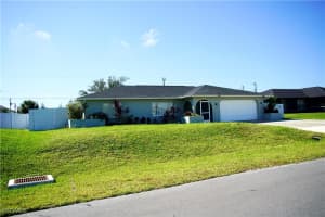 224 Ne 9th Ter, Cape Coral