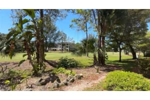 180 Turtle Lake Ct 101, Naples