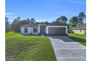 760 Fullerton Ave S, Lehigh Acres