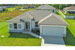 3807 3rd St Sw, Lehigh Acres