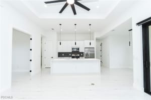 903 Ne 23rd St, Cape Coral