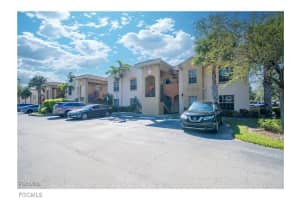 4110 Castilla Cir 102, Fort Myers