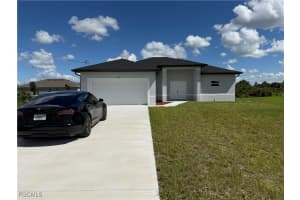 1027 Eisenhower Blvd, Lehigh Acres