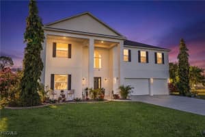 812 Sw 11th Ct, Cape Coral
