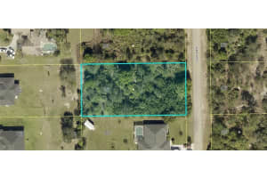 607 Eighth Ave, Lehigh Acres