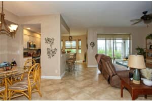 8076 Queen Palm Ln 416, Fort Myers