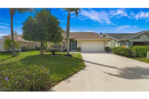 748 Belville Blvd, Naples