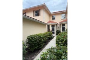 510 Robin Hood Cir 101, Naples