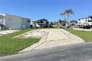 19681 Summerlin 563k Rd, Fort Myers