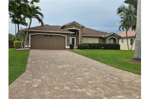 1725 Sw 49th Ln, Cape Coral