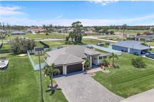 1418 Sw 15th Ter, Cape Coral
