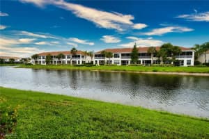 1172 Oxford Ln 27, Naples