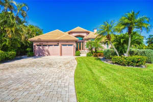 1255 Sand Castle Rd, Sanibel