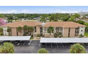 2079 Barkeley Ln 24, Fort Myers