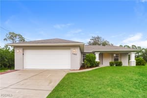 1057 Lilac St E, Lehigh Acres