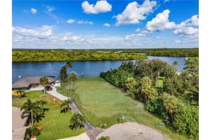 2190 River Rd, Fort Myers