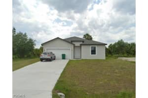 5012 S Peachtree Cir, Labelle