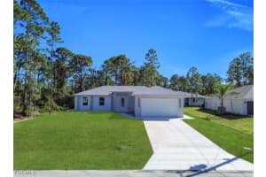 513 Redwood Ave S, Lehigh Acres