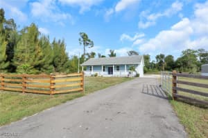 8117 Breeze Dr, North Fort Myers 8117 Breeze Dr, North Fort Myers