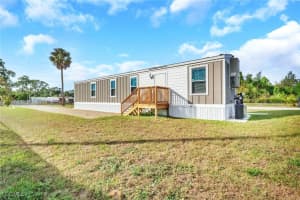 8111 Breeze Dr, North Fort Myers