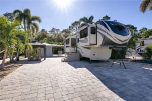 5846 Burrwood Ct E, Fort Myers