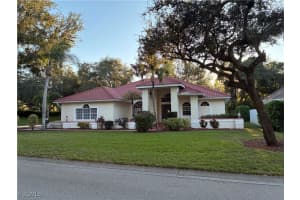11810 Pinewood Lakes Dr, Fort Myers