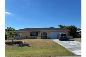 1112 Sw 11th Ct, Cape Coral