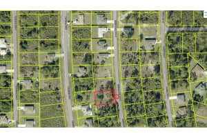 518 Cottonwood Ave S, Lehigh Acres