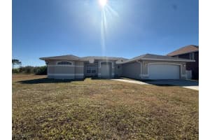 420 Ne 15th Ter, Cape Coral