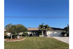 2121 Se 8th Ter, Cape Coral