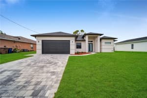 740 Chestnut St E, Lehigh Acres