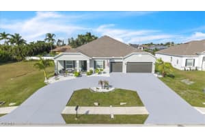 2833 Gleason Pkwy, Cape Coral