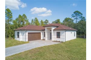 704 Richmond Ave N, Lehigh Acres