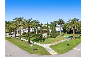 1299 Plumosa Dr, Fort Myers