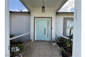 610 Se 21st Ln, Cape Coral