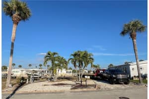 17851 Peppard Dr, Fort Myers Beach