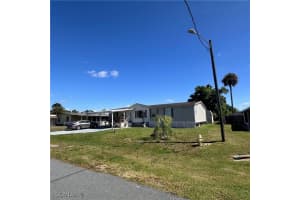 7607 Peyraud Dr, North Fort Myers