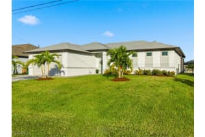 2233 Sw 17th Pl, Cape Coral