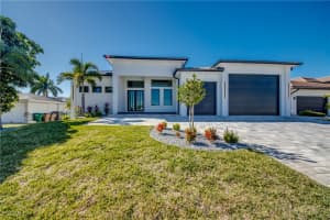 5254 Tamiami Ct, Cape Coral
