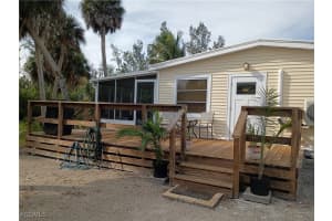 7867 Raymary St, Bokeelia