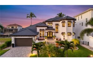 427 Willet Ave, Naples